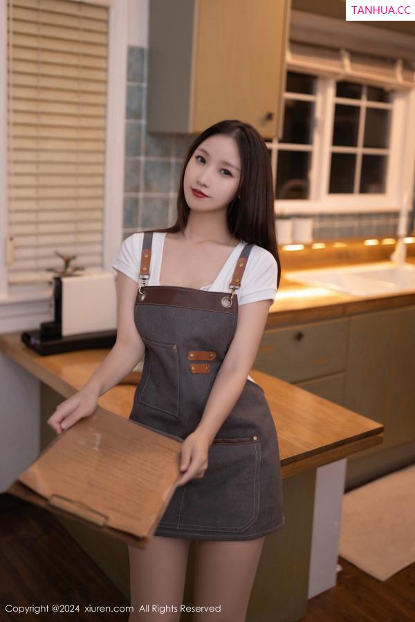   [XiuRen]高清写真图 2024.10.23 No.9335 杏子Yada 丝袜美腿第2张图片